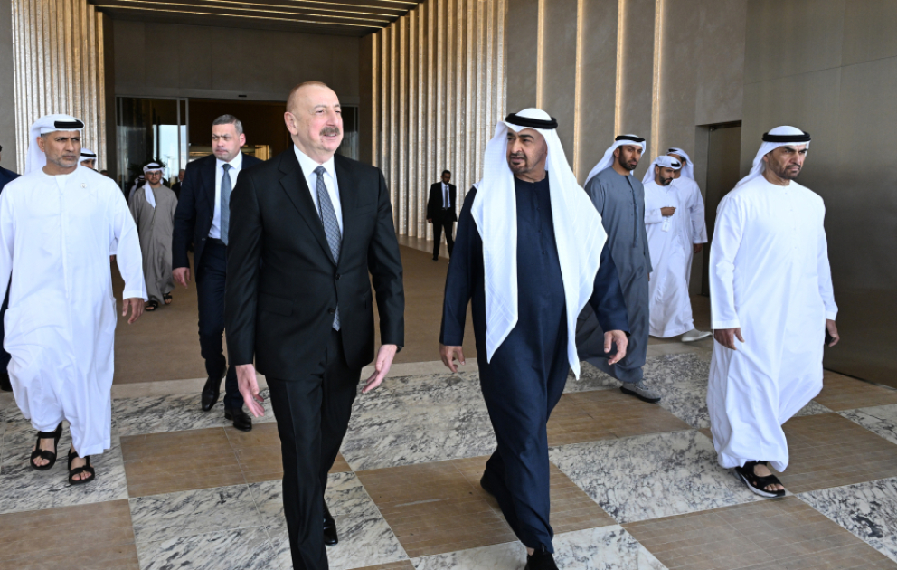 Le président azerbaïdjanais entame une visite de travail aux Emirats arabes unis VIDEO
