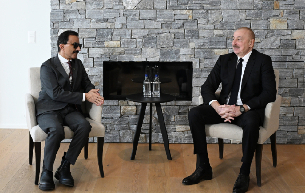 Prezident İlham Əliyev Davosda “DP World” şirkətlər qrupunun sədri və icraçı direktoru ilə görüşüb YENİLƏNİB VİDEO