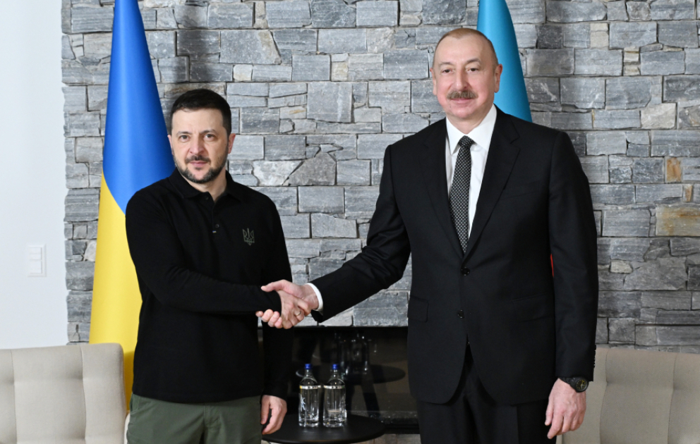 Президент Азербайджана Ильхам Алиев встретился в Давосе с Президентом Украины ВИДЕО