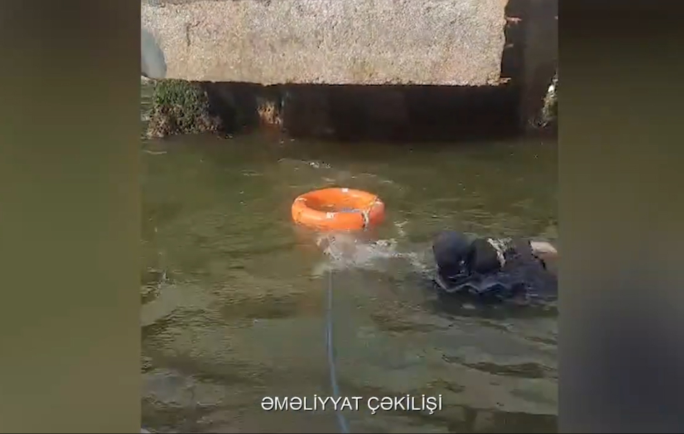 Dalğıclar dənizdə batma təhlükəsi ilə üzləşən vətəndaşı xilas ediblər VİDEO