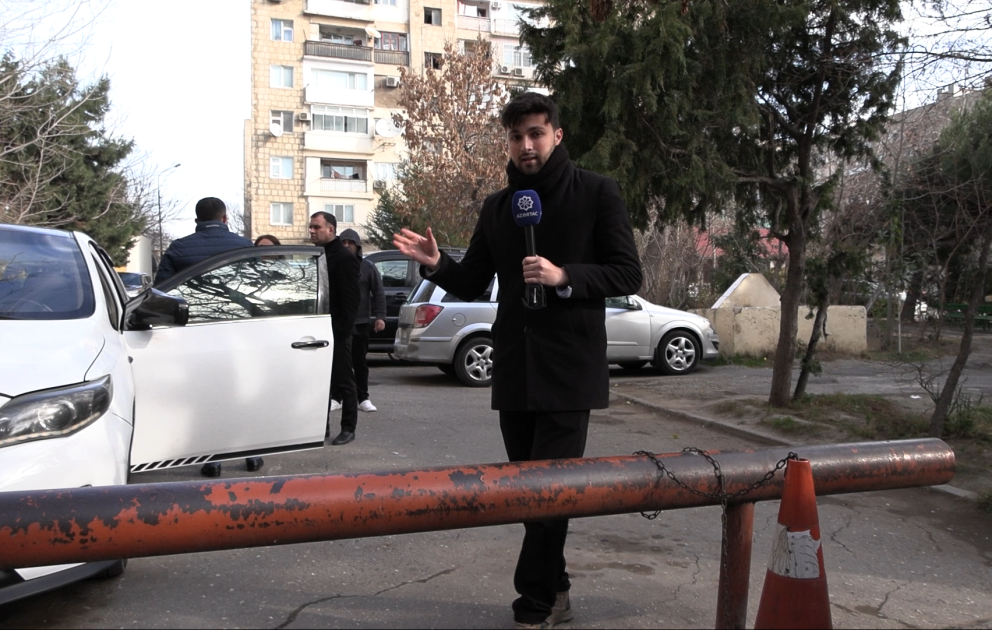Bakıda yanğınsöndürən və digər qəza-xilasetmə texnikalarının işinə çətinlik yaradan süni maneələr sökülüb VİDEO