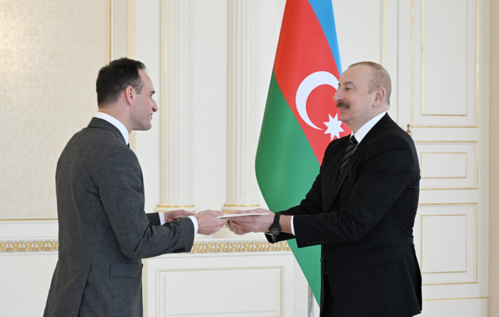 Le président azerbaïdjanais reçoit les lettres de créance du nouvel ambassadeur de Slovénie dans le pays MIS A JOUR VIDEO
