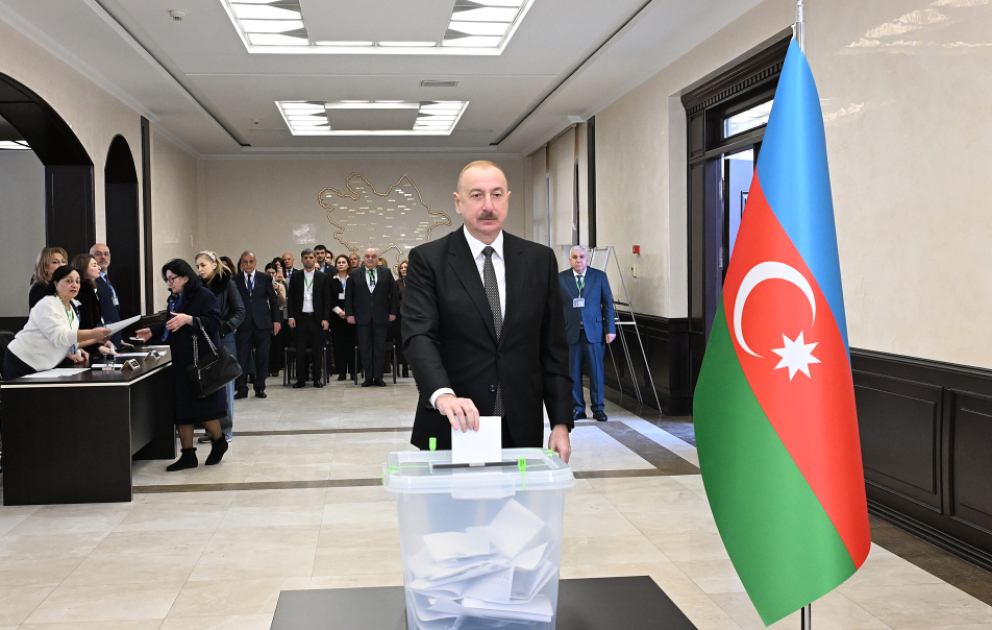 President Ilham Aliyev voted at polling station No. 1 VIDEO