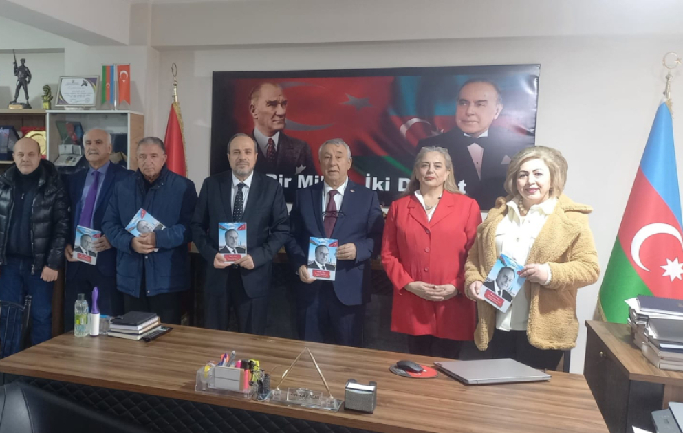 İqdırda Azərbaycanın Ümummilli Lideri Heydər Əliyevə həsr olunmuş kitabın təqdimatı olub VİDEO