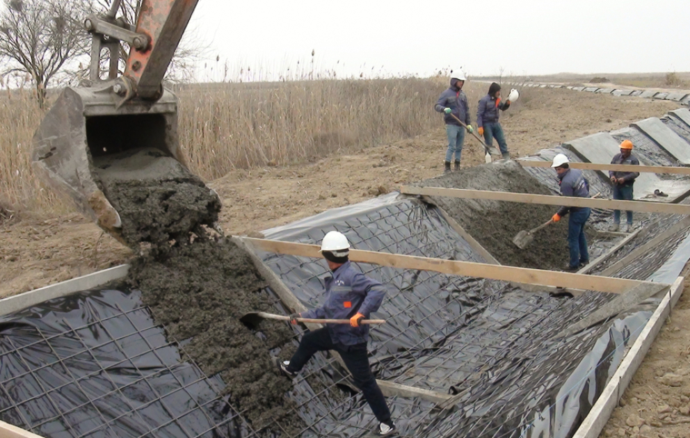 İmişlidə kanallar beton üzlüyə alınır VİDEO