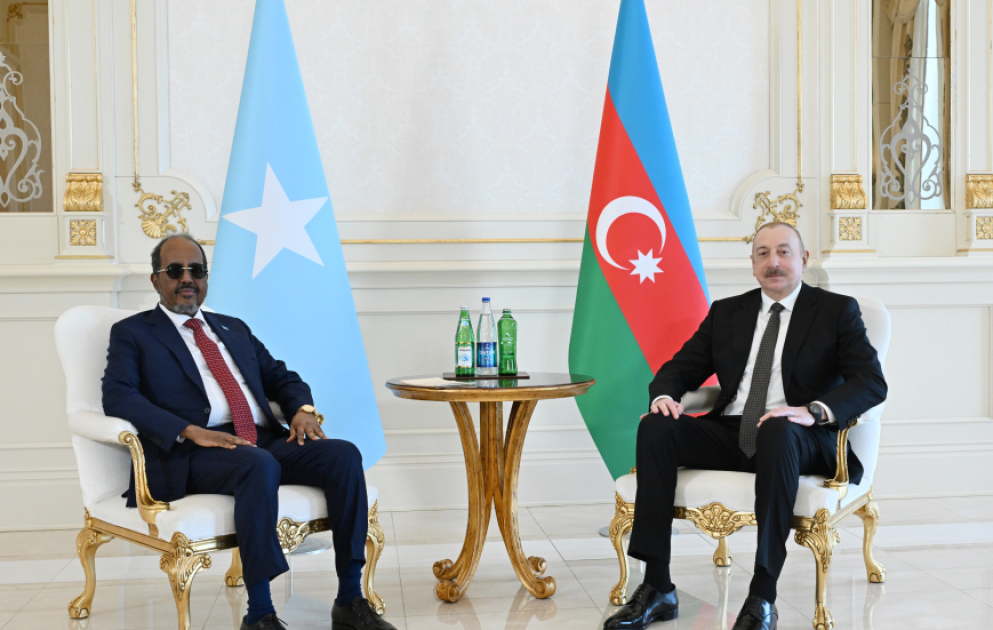 Entretien en tête-à-tête des présidents azerbaïdjanais et somalien VIDEO