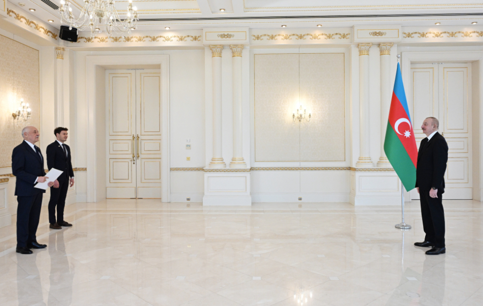 Präsident Ilham Aliyev empfängt neuen paraguayischen Botschafter zur Übergabe seines Beglaubigungsschreibens AKTUALISIERT VIDEO