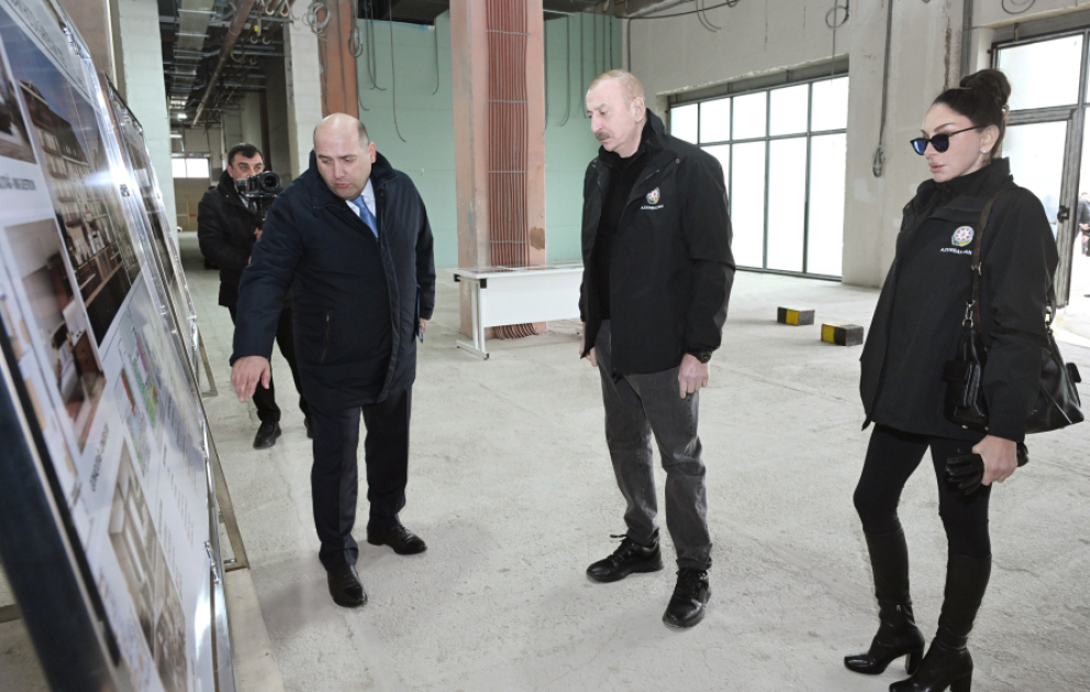 Präsident Ilham Aliyev besucht Bezirk Aghdam und inspiziert Fortschritt beim Bau des Hilton Garden Inn AKTUALISIERT VIDEO