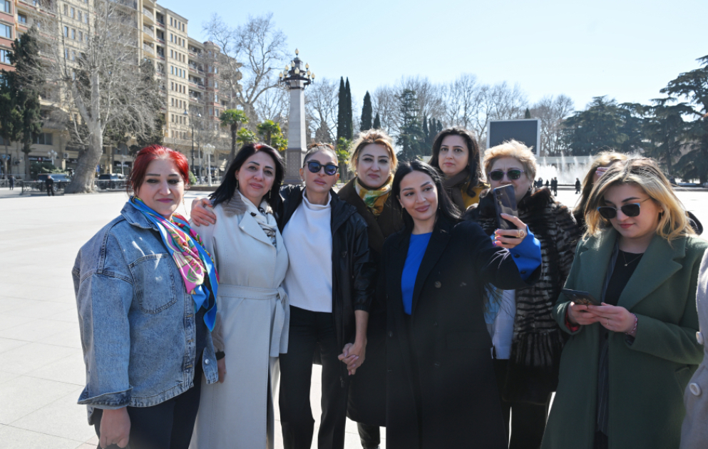 First Vice-President Mehriban Aliyeva visited Ganja Tribute to National Leader Heydar Aliyev’s monument VIDEO