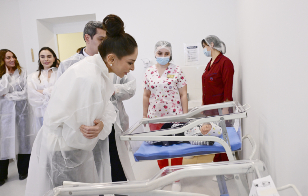 Erste Vizepräsidentin Mehriban Aliyeva besucht Perinatalzentrum des Ganja Stadtkrankenhauses VIDEO