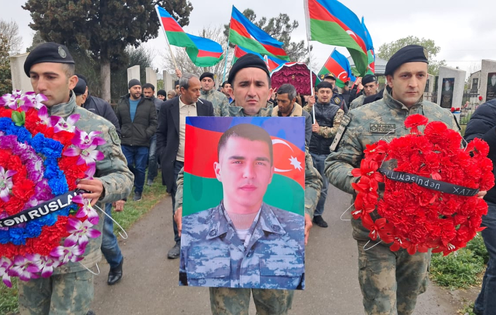 В Барде предан земле погибший в результате схода лавины военнослужащий Рустам Гамидов ВИДЕО