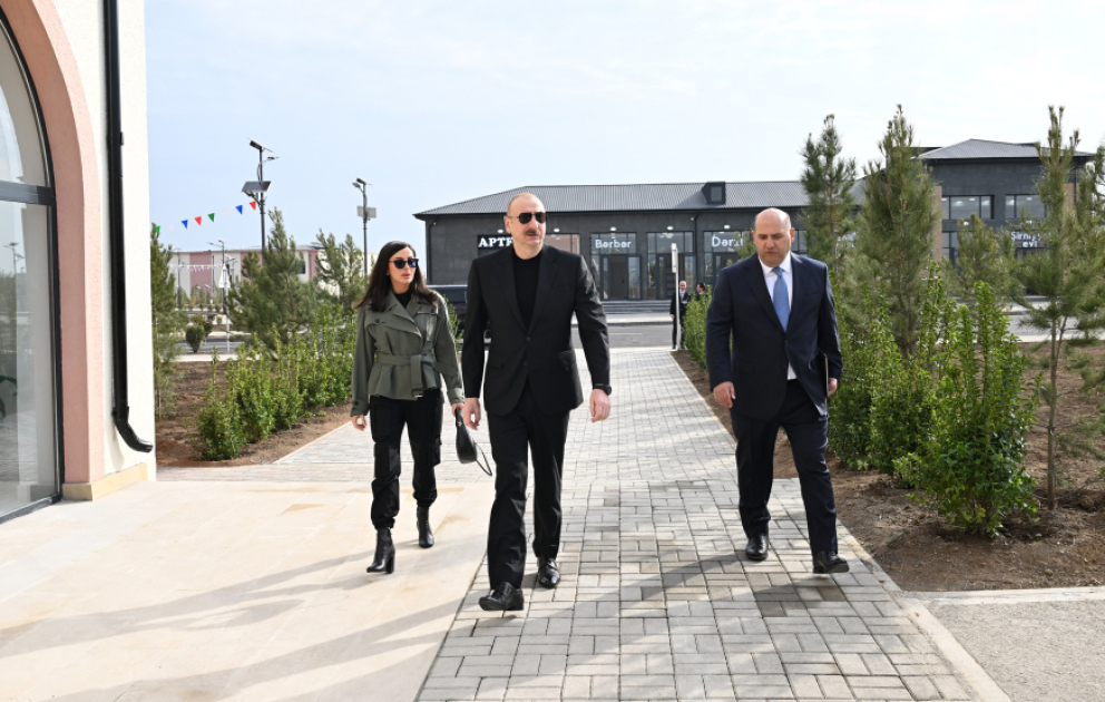 Prezident İlham Əliyev və birinci xanım Mehriban Əliyeva Ağdamın Sarıcalı kəndinin birinci mərhələsinin açılışında iştirak ediblər YENİLƏNİB-3 VİDEO