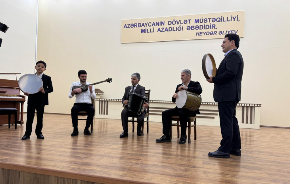 Uşaq İncəsənət Festivalında iştirak etmək üçün Mil-Muğan regionundan minə yaxın iştirakçı qeydə alınıb VİDEO
