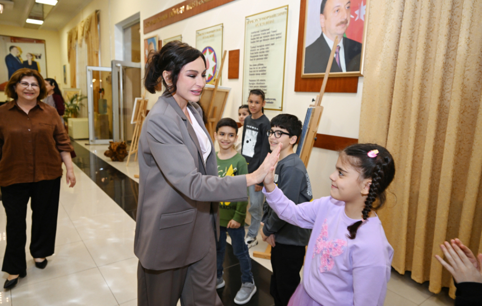 Birinci vitse-prezident Mehriban Əliyeva və Heydər Əliyev Fondunun vitse-prezidenti Leyla Əliyeva Bakıdakı 1 saylı körpələr evində və 1 saylı uşaq evi sosial xidmət müəssisəsində olublar VİDEO