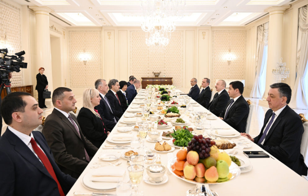 Azerbaijani and Georgian Presidents hold expanded meeting over luncheon VIDEO