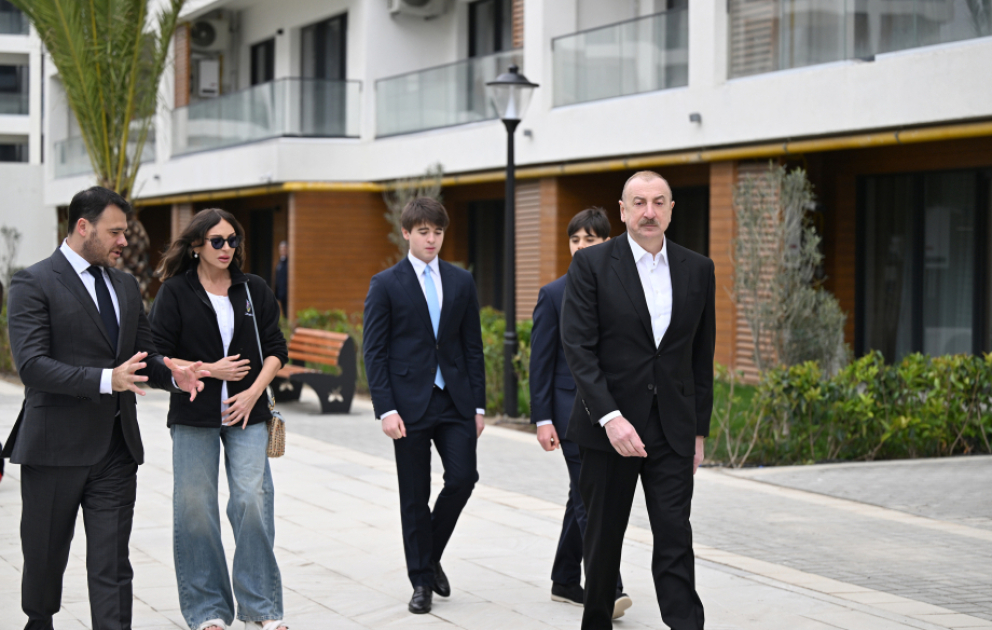 President Ilham Aliyev and First Lady Mehriban Aliyeva reviewed ongoing projects at Sea Breeze Resort VIDEO