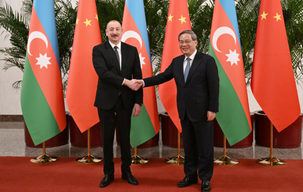 Präsident Ilham Aliyev und Chinas Ministerpräsident Li Qiang treffen sich in Peking AKTUALISIERT VIDEO