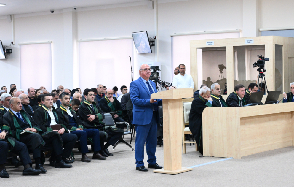 Zərərçəkmiş şəxs: Ermənistan ordusu yaşayış məntəqələrini atəşə tutur, kəndlərə hücum edir, insanları öldürür, girov götürür, onlara işgəncə verirdilər - MƏHKƏMƏ VİDEO