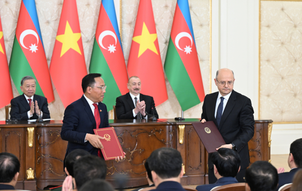 Azərbaycan ilə Vyetnam arasında imzalanmış sənədlər mübadilə edilib YENİLƏNİB  VİDEO