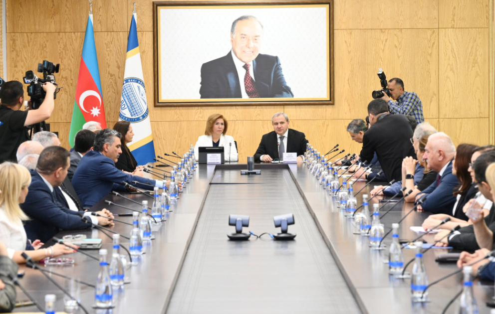 BDU-da “Ənənəvi dəyərlərin və ailə institutunun qorunması təhsil prosesində vacib amil kimi” mövzusunda konfrans keçirilib VİDEO