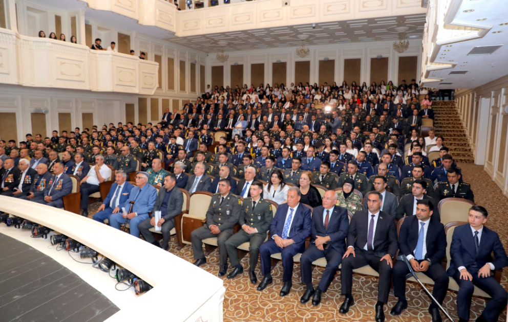 Naxçıvanda “8 Noyabr Zəfəri suverenliyimizin qarantıdır” mövzusunda konfrans keçirilib VİDEO