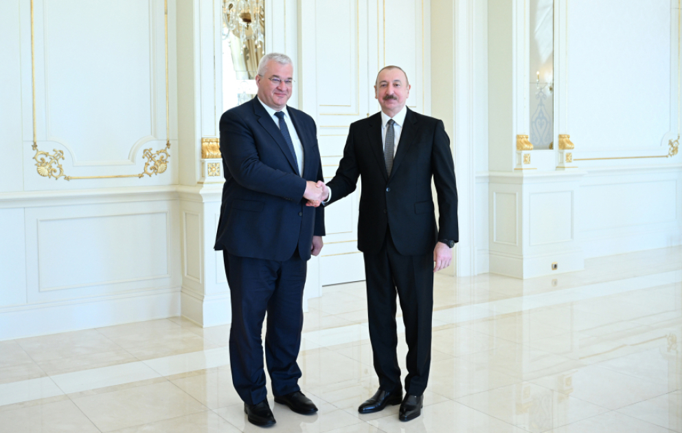 Le président de la République reçoit le ministre ukrainien des Affaires étrangères MIS A JOUR VIDEO