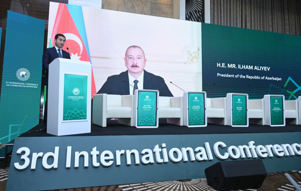 Bakıda “İslamofobiya: Qərəzin ifşa olunması və stiqmaların dağıdılması” mövzusunda beynəlxalq konfrans işə başlayıb YENİLƏNİB 2  VİDEO