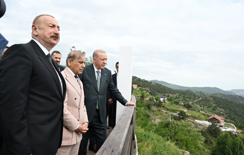 Azərbaycan və Türkiyə prezidentləri, Pakistanın Baş naziri Laçın şəhərində seyrəngahda olublar VİDEO
