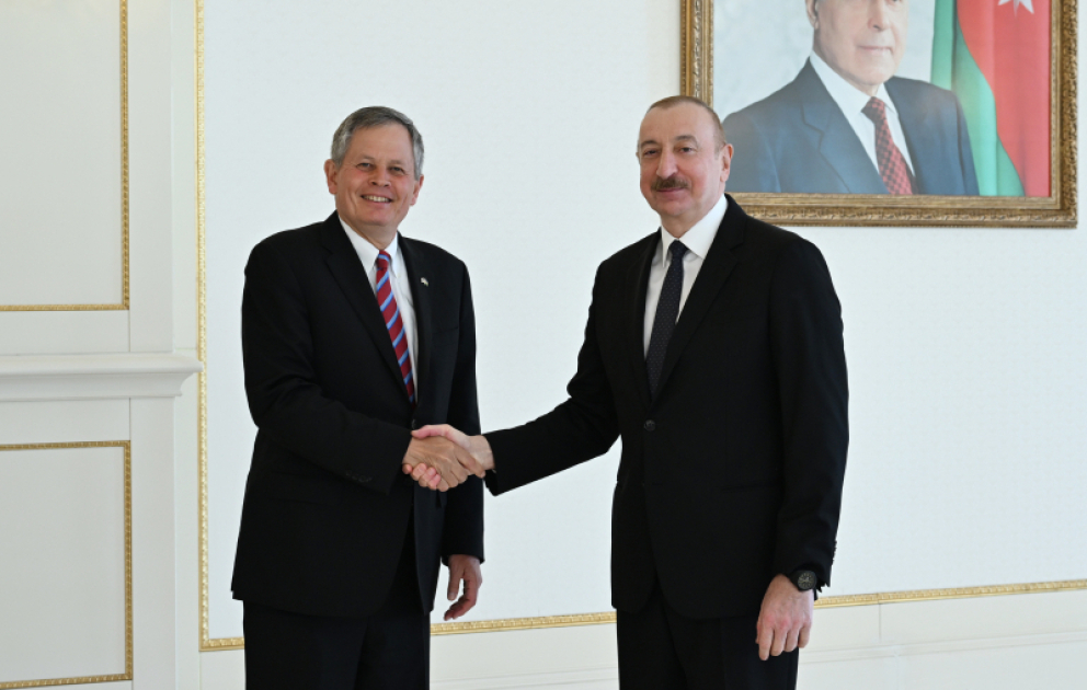 Le président azerbaïdjanais reçoit le membre de la commission des relations étrangères du Sénat américain MIS A JOUR VIDEO