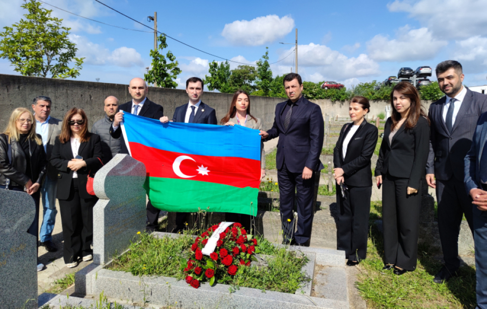 Parisdə Azərbaycan Xalq Cümhuriyyəti qurucularının xatirələri ehtiramla anılıb VİDEO