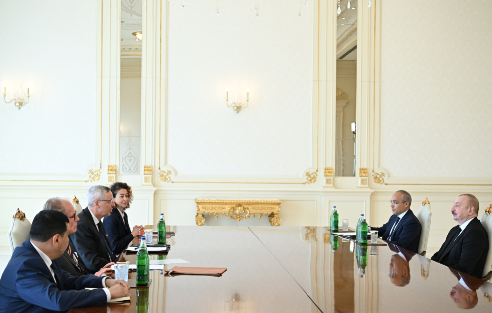 Le président azerbaïdjanais reçoit le directeur du Comité oriental de l’économie allemande MIS A JOUR VIDEO