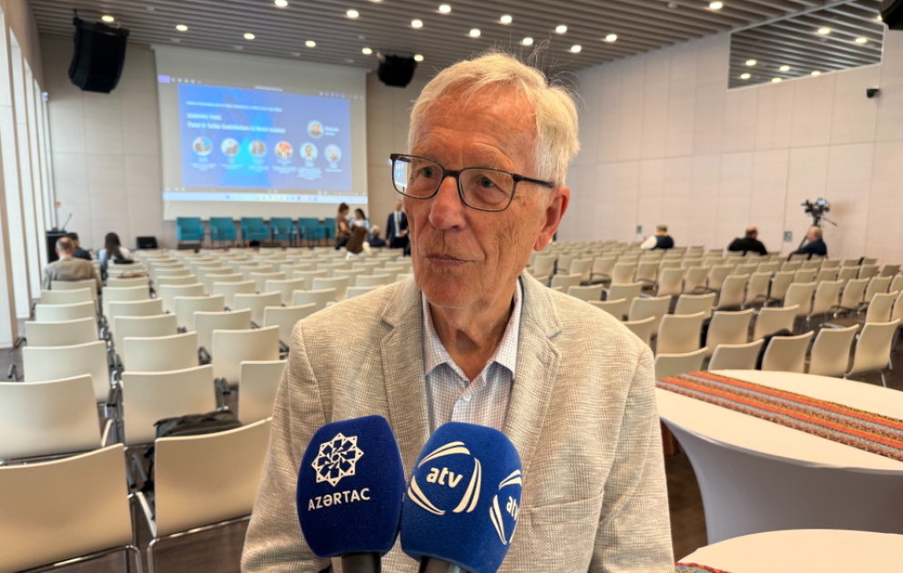 Alman professor: Berlindəki konfrans Türk Dünyasının irsi ilə yaxından tanış olmaq üçün əla fürsətdir VİDEO