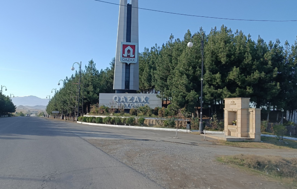 Qazaxda BMW divara çırpılıb, 4 nəfər ölüb VİDEO