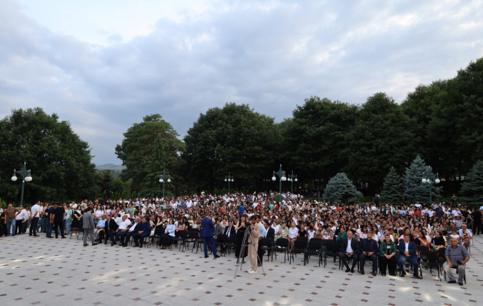 Tovuzda 15 İyun - Milli Qurtuluş Günü münasibətilə bayram konserti keçirilib VİDEO