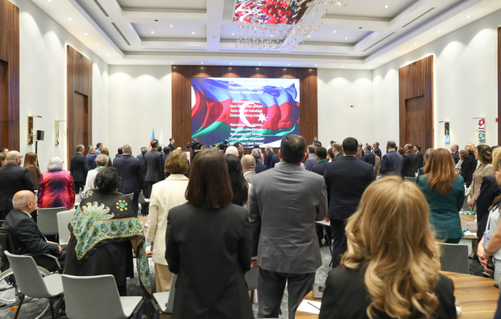 В Баку состоялся Международный симпозиум омбудсменов ОБНОВЛЕНО 2 ВИДЕО