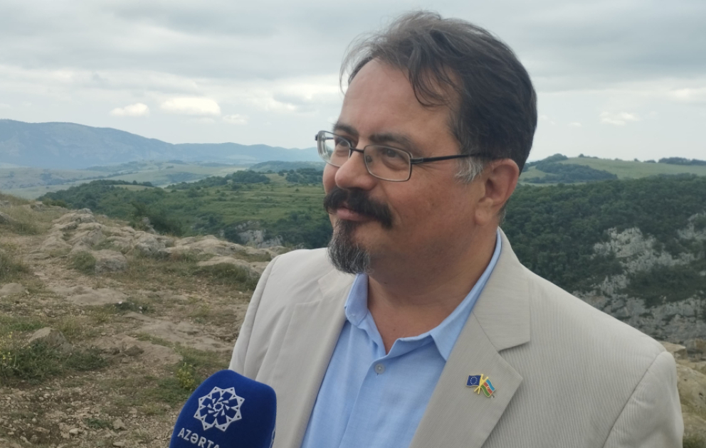 Петер Михалко: Мы впечатлены восстановительно-созидательными работами в Карабахе ВИДЕО