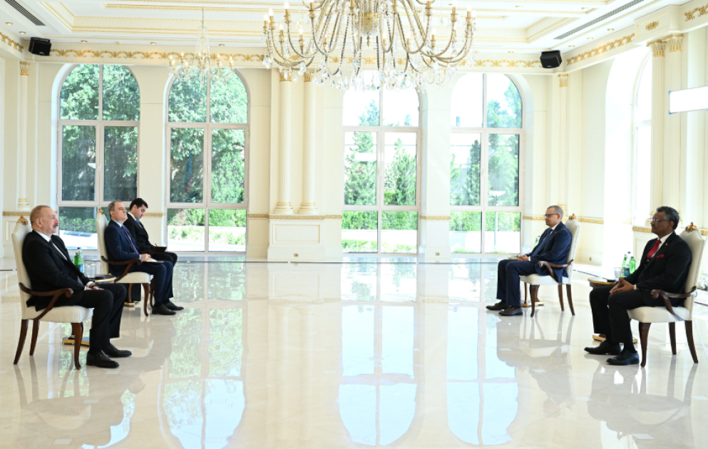 Prezident İlham Əliyev Sudanın ölkəmizdə yeni təyin olunmuş səfirinin etimadnaməsini qəbul edib VİDEO