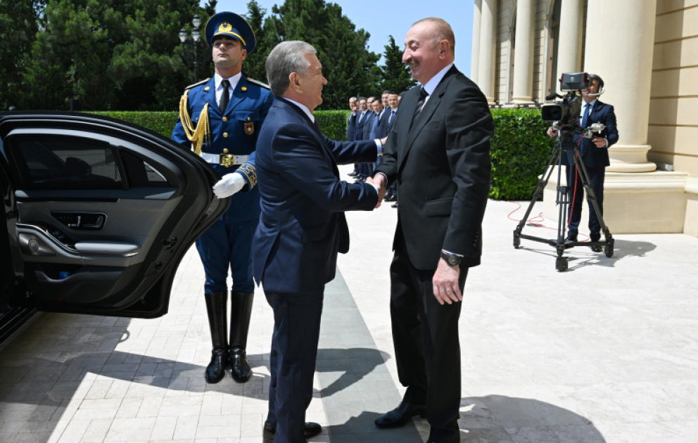 Official welcome ceremony was held for President of Uzbekistan Shavkat Mirziyoyev VIDEO