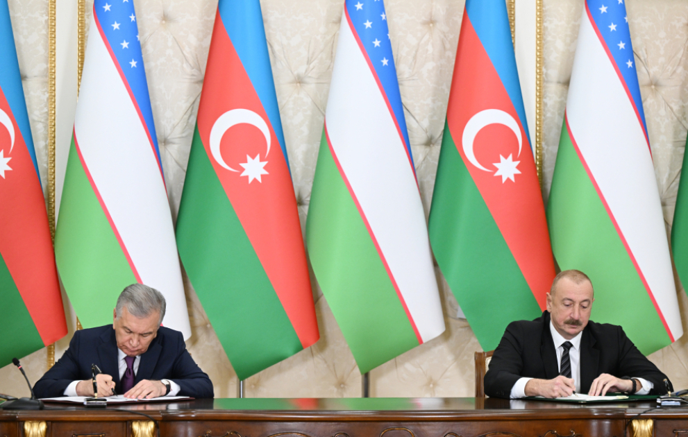 Azerbaijan, Uzbekistan exchanged signed documents VIDEO