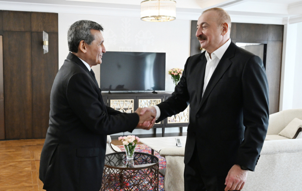 Le président azerbaïdjanais reçoit le vice-président du Cabinet des ministres du Turkménistan à Khankendi VIDEO