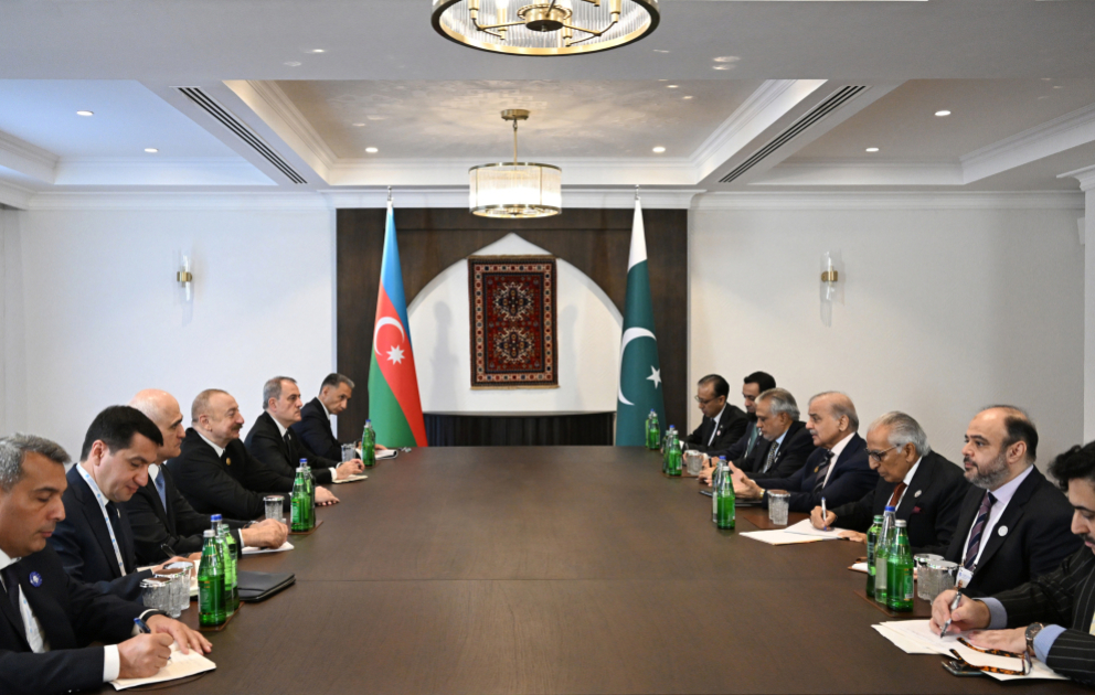 Präsident Ilham Aliyev trifft pakistanischen Premierminister in Khankendi AKTUALISIERT  VIDEO