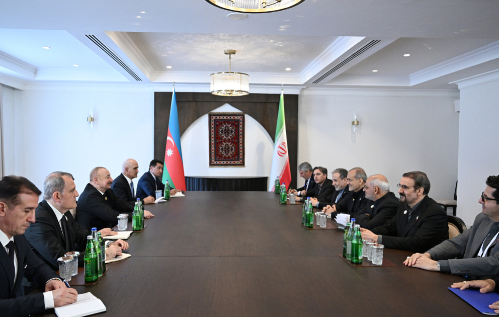 Präsidenten von Aserbaidschan und dem Iran treffen sich in Khankendi VIDEO