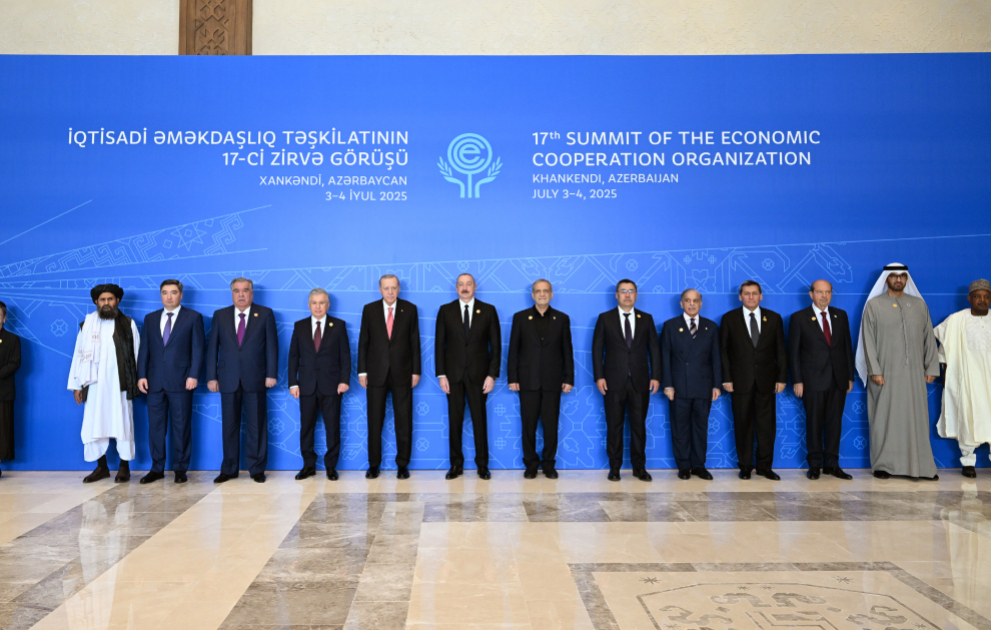 Khankendi abrite le 17ème sommet de l’Organisation de coopération économique  Le président Ilham Aliyev a pris la parole lors du sommet  MIS A JOUR 3  VIDEO