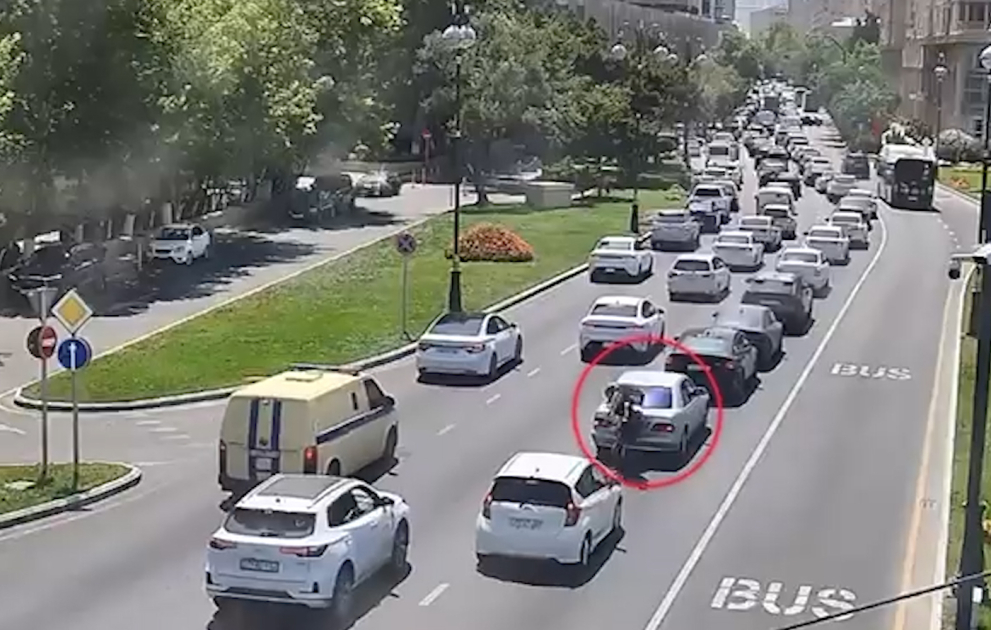 NİİM: Düzgün ara məsafəsi saxlamayan sürücülər yol-nəqliyyat hadisəsi törədiblər VİDEO