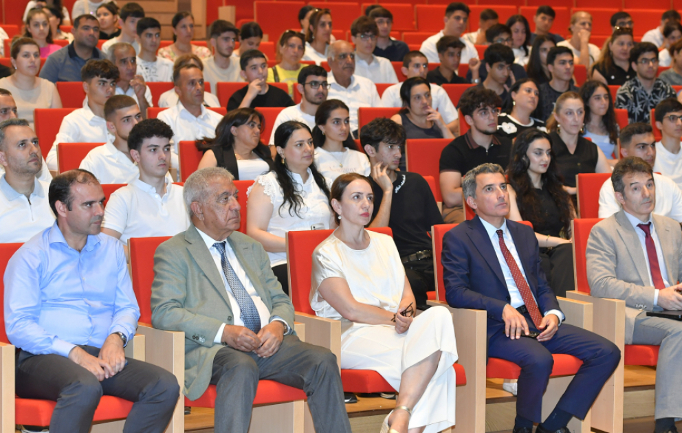 ADA Universitetində dövlət sifarişi ilə təhsil alan tələbələrə təqdim olunan imkanlar açıqlanıb VİDEO