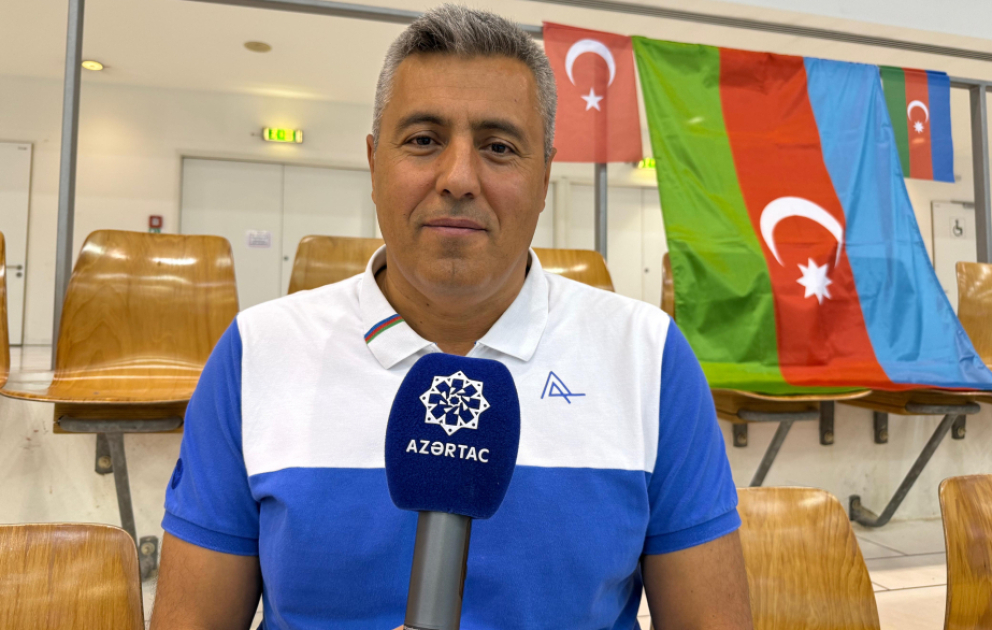 Baş məşqçi: Üzgüçülərimiz Universiadanın birinci günündə şəxsi nəticələrini yeniləyiblər VİDEO