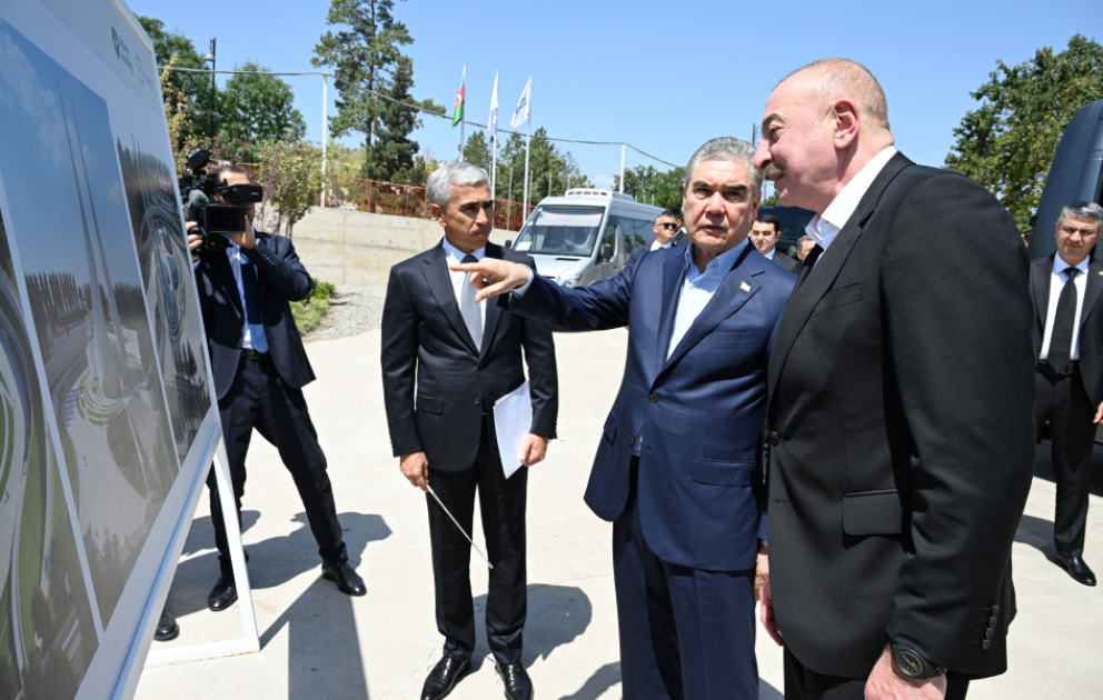 Azərbaycan Prezidenti və Türkmənistan Xalq Məsləhətinin sədri Yeni Şuşa məscidində tikinti işlərinin gedişi ilə tanış olublar VİDEO