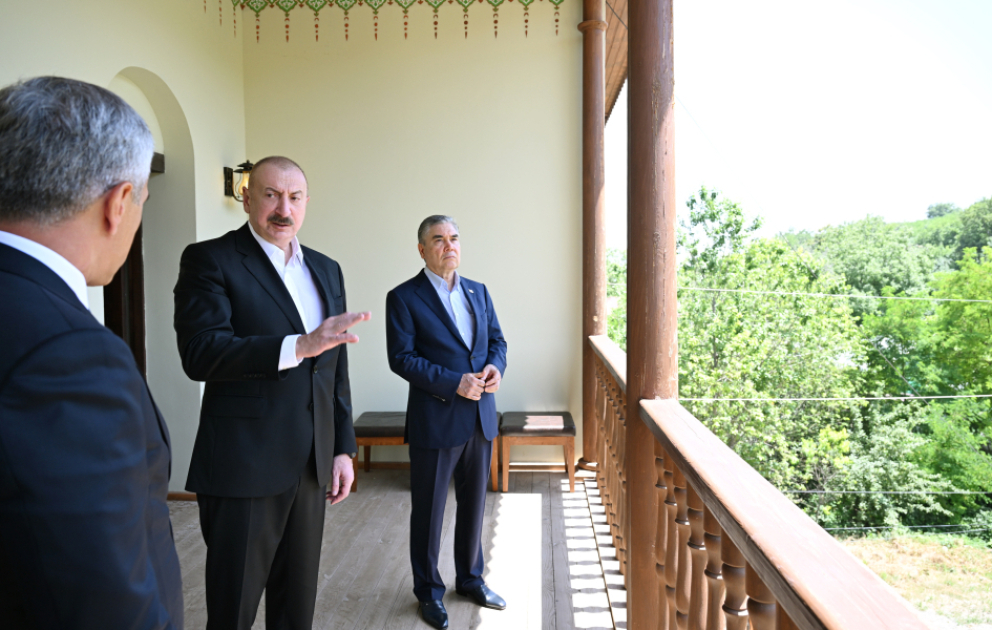 Президент Ильхам Алиев и Гурбангулы Бердымухамедов посетили усадебный комплекс Мехмандаровых в Шуше ВИДЕО