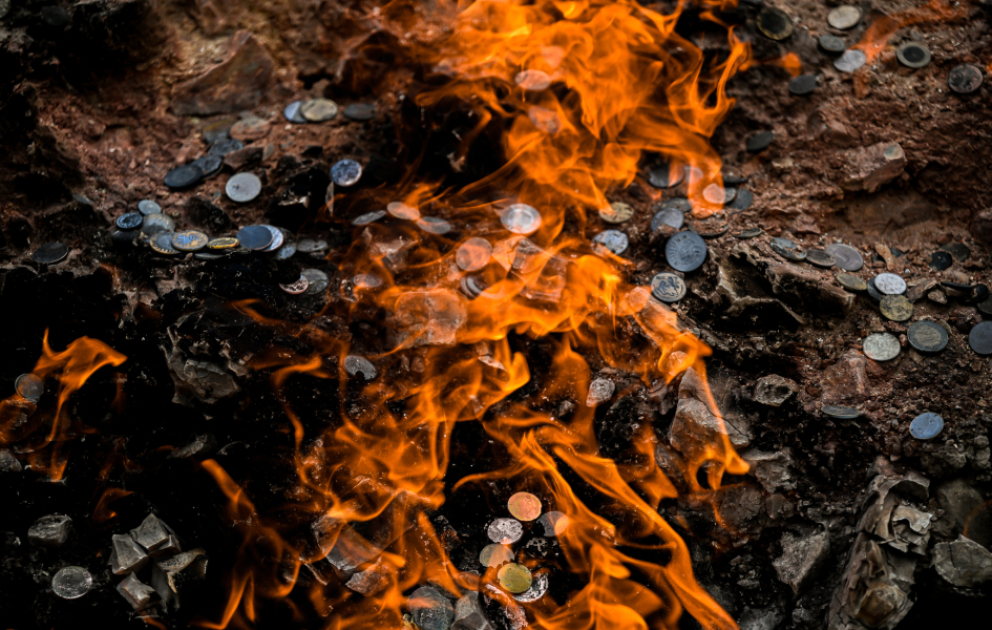 Burning Symbol of the Land of Fire – Yanardagh VIDEO