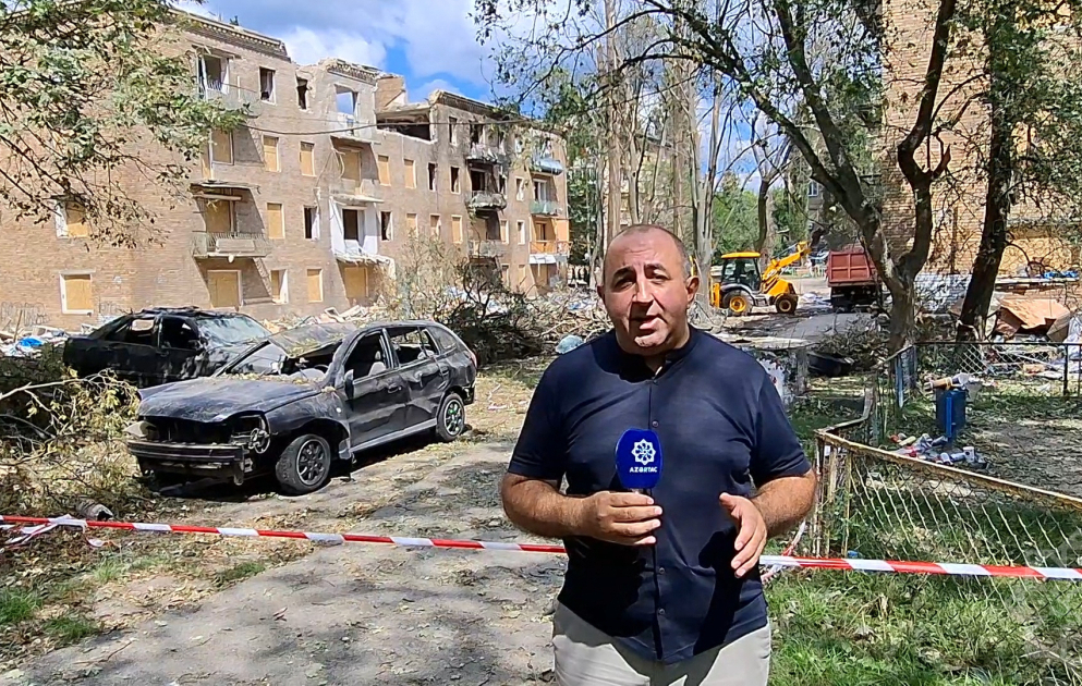 Kiyevdə yaşayış massivləri hava hücumlarının hədəfindədir -  AZƏRTAC-ın HADİSƏ YERİNDƏN REPORTAJI  VİDEO